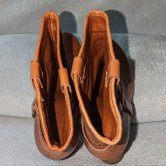 Lauren Ralph Lauren Dylan suede and leather mid heel boots. Size 8.5 - Picture 8 of 15